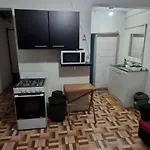 Apartamento Pequeno Amueblado